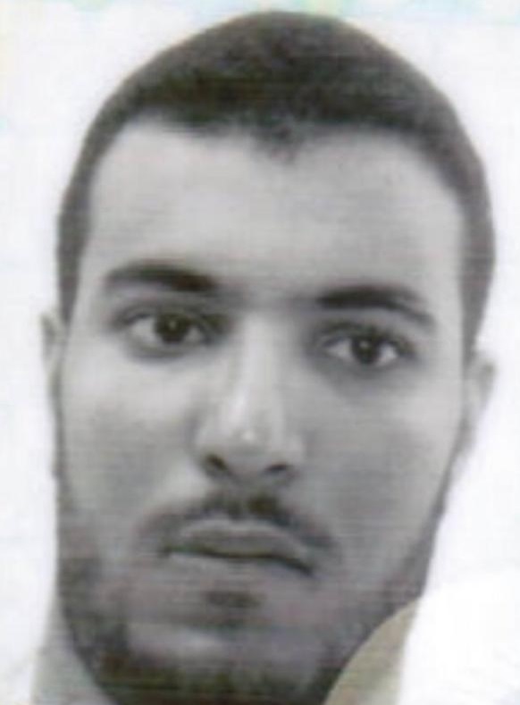 صورة شخصية للمطلوب للعدالة الموريتانية والشرطة الدولية محمد سالم الزين ولد العربي