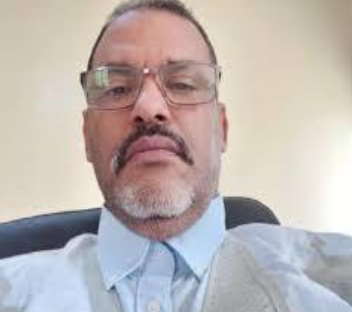 الدكتور :محمد ولد الراظي استاذ بجامعة انواكشوط