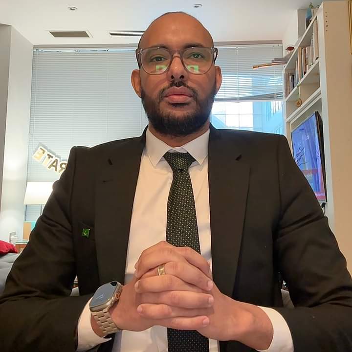 سلطان ولد البان/كاتب صحفي مختص في الشؤون الافريقية