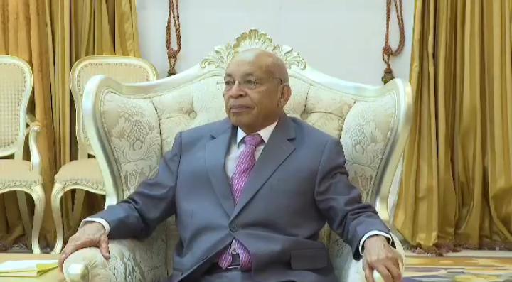 وثيقة تمهيدية للحوار الوطني ترسم أربعة محاور وتؤكد على الشمولية والتوافق